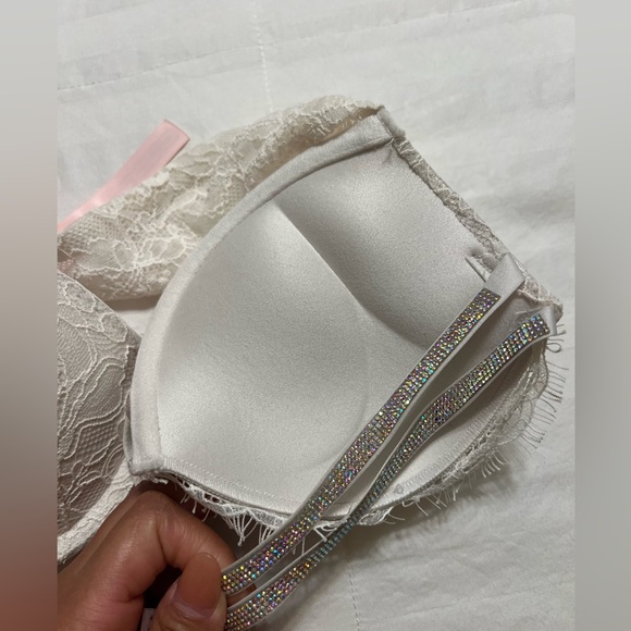 Victoria’S Secret - Picture 4 of 4